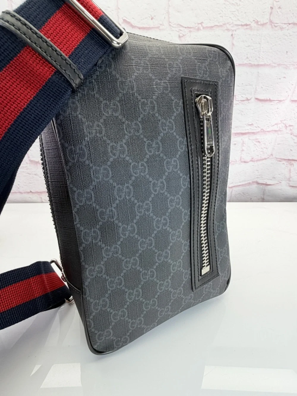 Authentic Gucci Men’s Web Supreme Gg Black Sling Bag